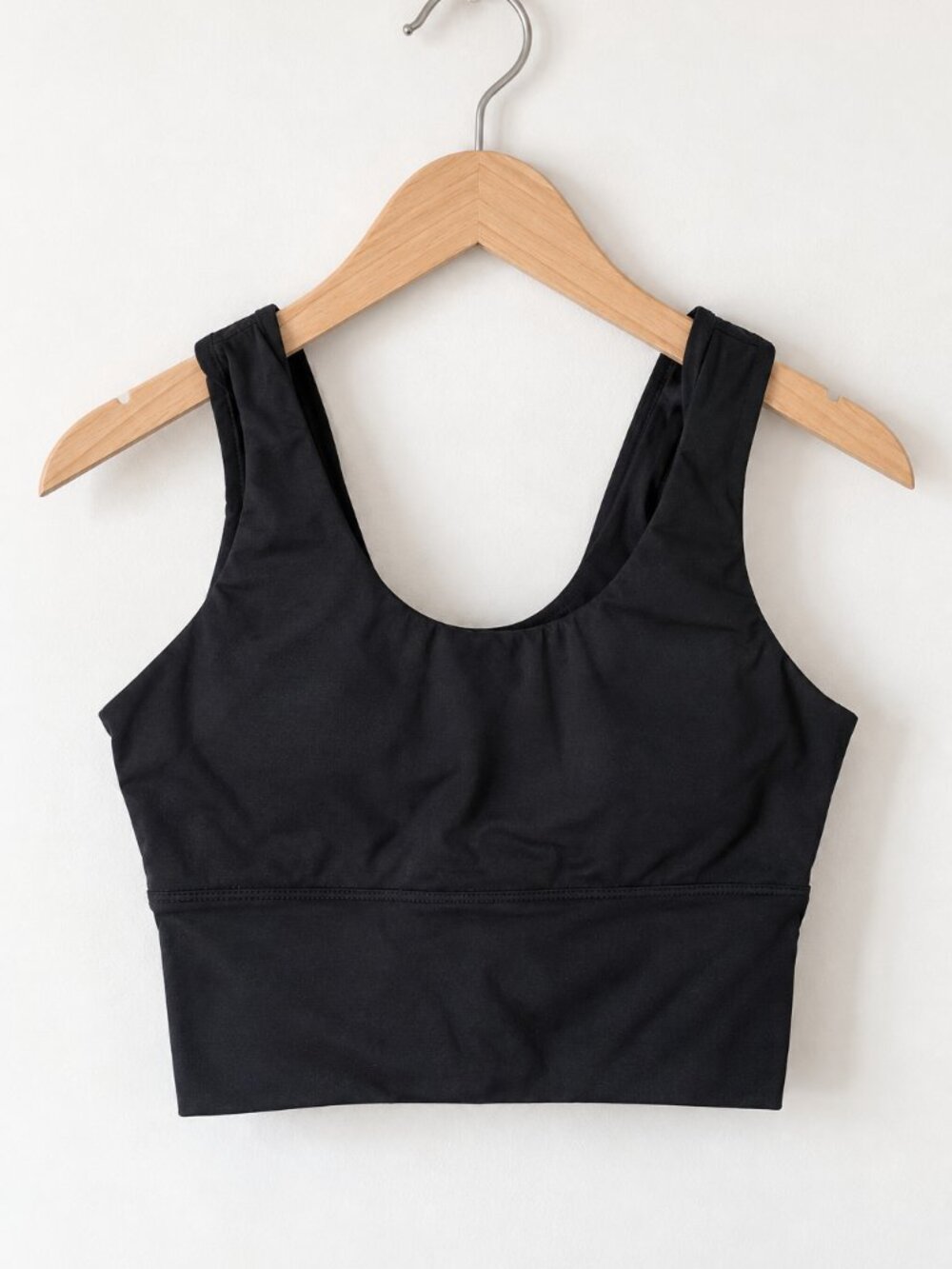 NVGTN Black V-Back Cropped Sports Bra Workout Top – Women’s Size Medium